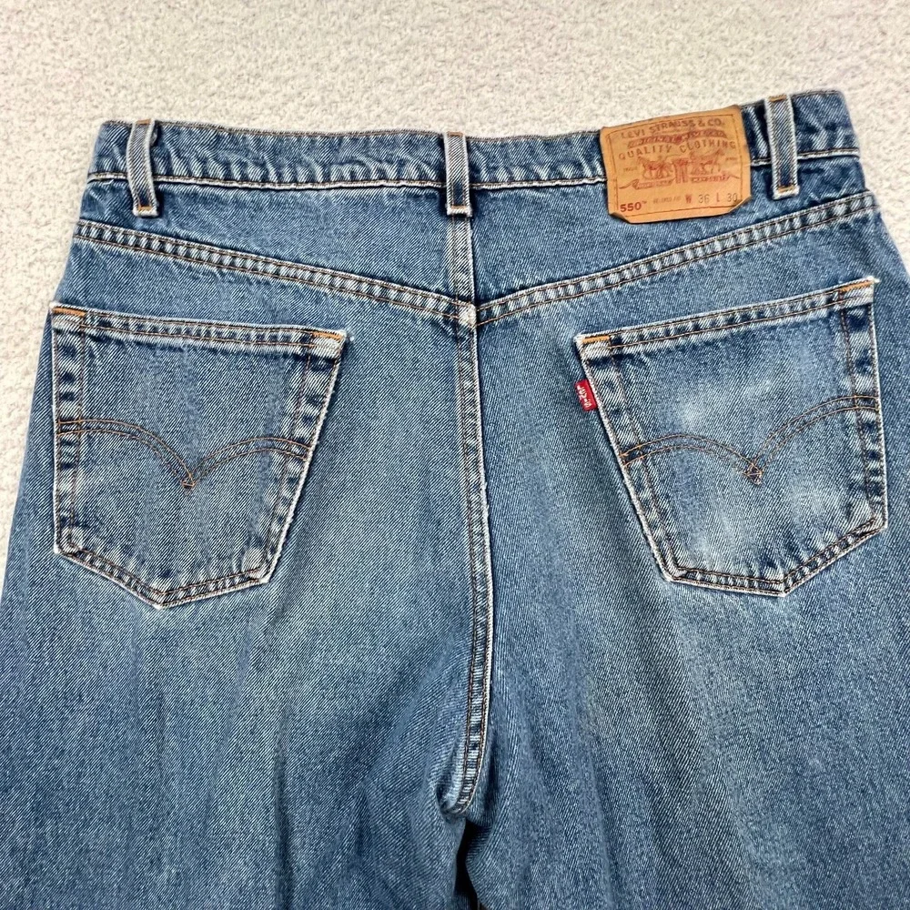 Levi's 550 Jeans Fits 34x30‎ Relaxed Fit Straight Leg Faded Blue Denim VTG 90s